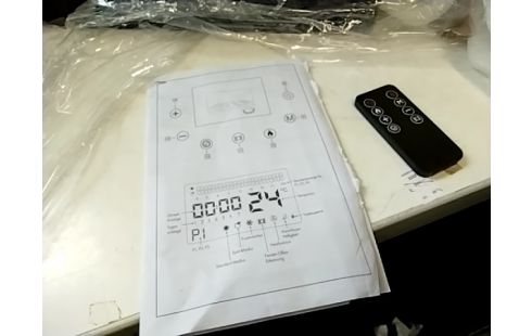 CHEMINEE ELECTRIQUE MURALE 2000W TDE PROGRAMABLE ET VENTILATION .