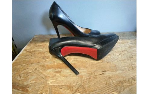 CHAUSSURES ESCARPIN LOUBOUTIN T37