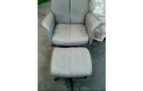 SILLA BAJA PARA SENTARSE JUNTO AL FUEGO