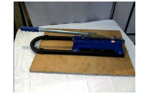 LAMINATSCHNEIDER <D-CUT> AUF PLATTE