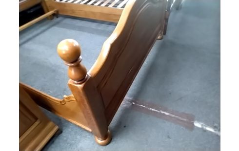 LIT 140X190 BOIS RUSIQUE avec sommier