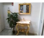 VASQUE SUR PIED DORE + MIROIR DORE DE STYLE