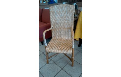 FAUTEUIL ROTIN   EN  L'  ÉTAT