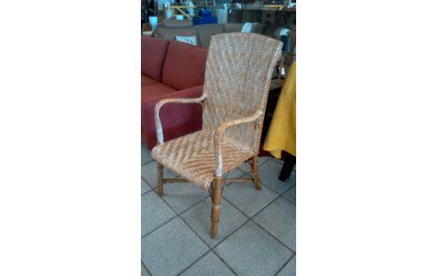 FAUTEUIL ROTIN   EN  L'  ÉTAT