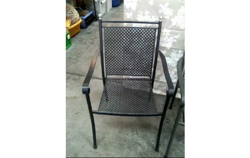 CHAISE DE JARDIN EMPILABLE