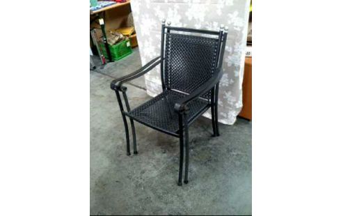 CHAISE DE JARDIN EMPILABLE