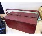 CAISSE A OUTILS METAL ROUGE