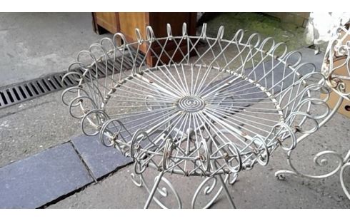 JARDINIERE EN METAL 