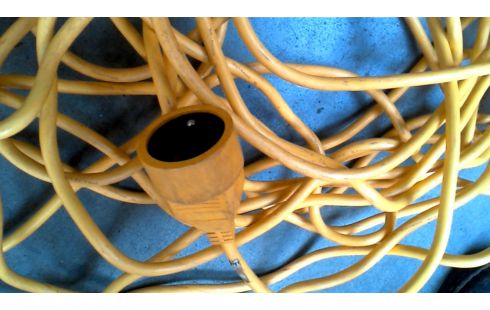 HERRAMIENTA ELÉCTRICO AMARILLO