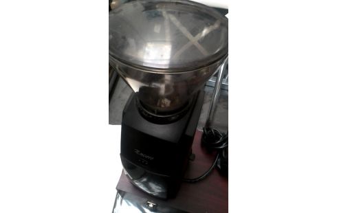 ELEKTRISCHE KAFFEEMÜHLE