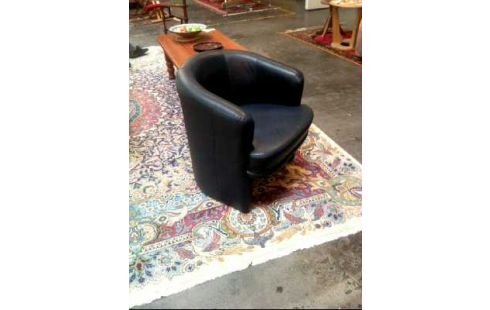 SILLA BAJA PARA SENTARSE JUNTO AL FUEGO