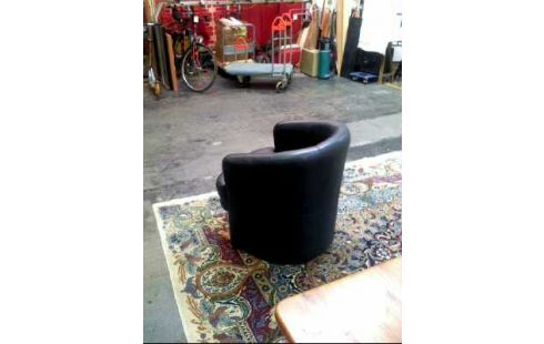 SILLA BAJA PARA SENTARSE JUNTO AL FUEGO