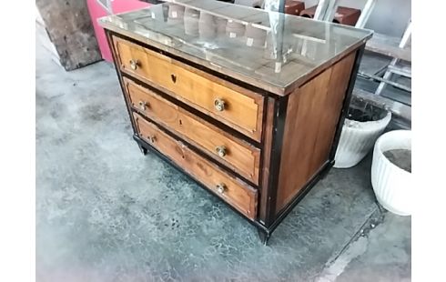 COMMODE 3 TIROIRS EN L’ETAT