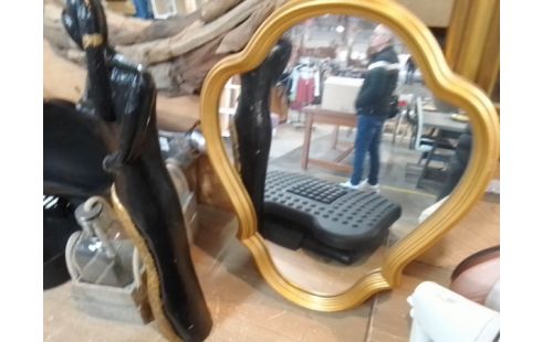 MIROIR CADRE DORE