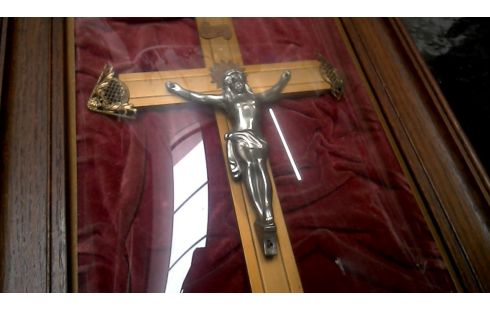 CADRE, , CRUCIFIX BOMBE GLACE