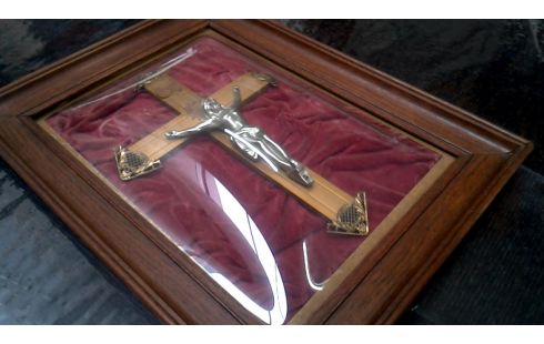 CADRE, , CRUCIFIX BOMBE GLACE