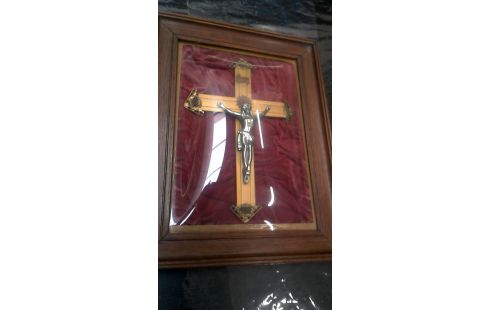 CADRE, , CRUCIFIX BOMBE GLACE