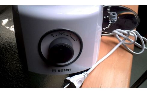 ROBOT MENAGER BOSCH MET ACCESSOIRE