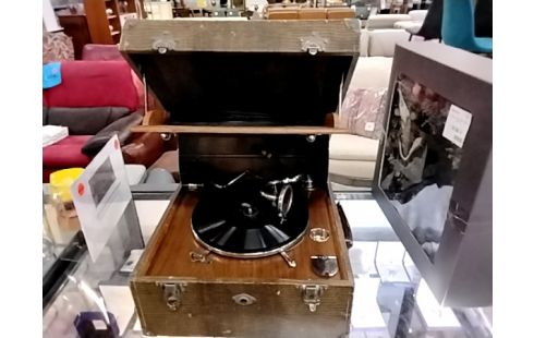 TOURNE DISQUE MAGISTER