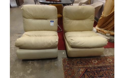 FAUTEUIL CUIR VINTAGE LA PAIRE