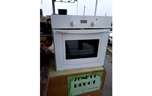 FOUR ENCASTRABLE INDESIT +ACC RES