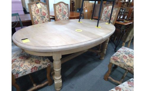 TABLE OVALE THERMO GOMMÉE CHÊNE AVEC ALLONGES INTÉRIEURES