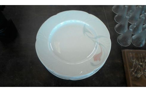 ASSIETTES PORCELAINE  GM LOT DE 7
