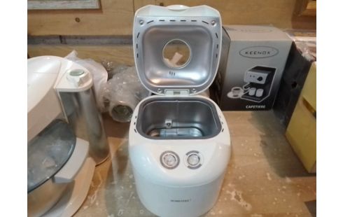 MACHINE A PAIN SOMOTEC + ACCESSOIRES