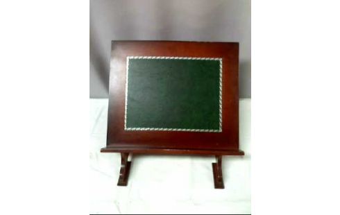 BUCHSTÄNDER HOLZ UND GRÜNE AUFLAGE