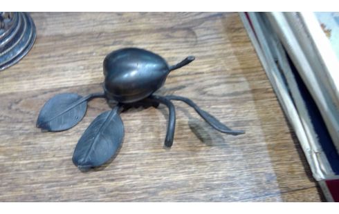 CENDRIER BRONZE DECOR  VEGETAL