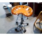 TABOURET ASSISE ORANGE