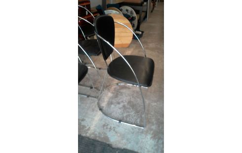 BUTACA. DISEÑO CROMO IMITACIÓN CUERO NEGRO