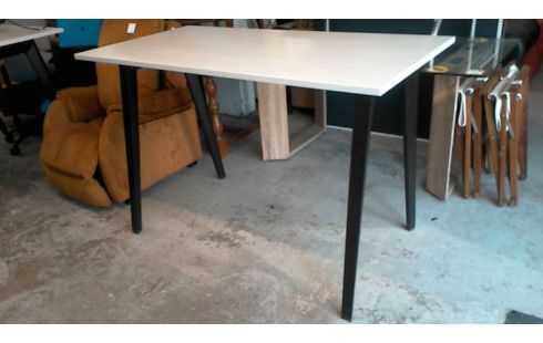 MANGE DEBOUT PLANTEAU  CERUSE