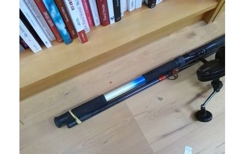 CANNE A PECHE CARBONE RANGOON AVEC MOULINET MITCHELL 498