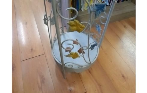 SELLETTE METAL MOTIF FEUILLE