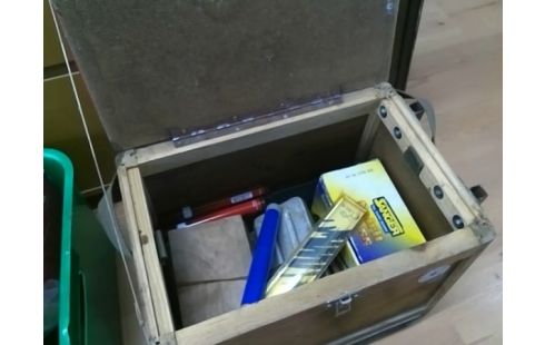 SIEGE DE PECHE AVEC ACCESSOIRES