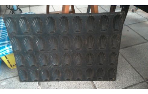 MOULE A GATEAU  TGM