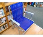 CHAISE PLIANTE BLEUE