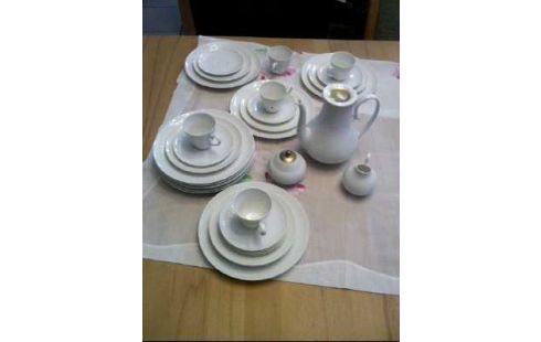 MOCCASERVICE ROSENTHAL WEIß 33-TLG.