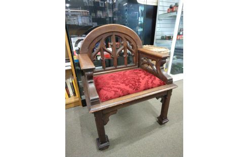 FAUTEUIL STYLE GOTHIQUE