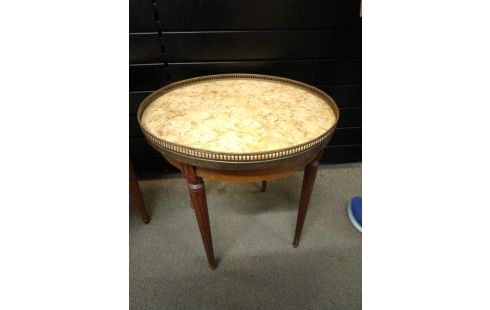 TABLE BOUILLOTE A RESTAURER