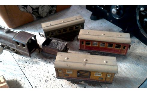 JOUET ANCIEN, , TRAINS FER BLANC