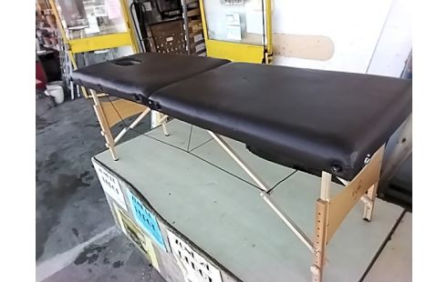 TABLE DE MASSAGE À RESTAURER
