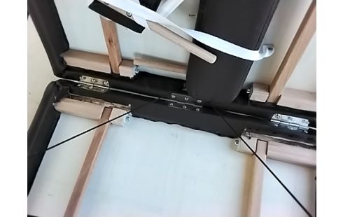 TABLE DE MASSAGE À RESTAURER