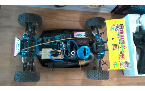 VOITURE TELEGUIDEE THERMIQUE BUGGY THUNDER TIGER RACING EN L'ETAT