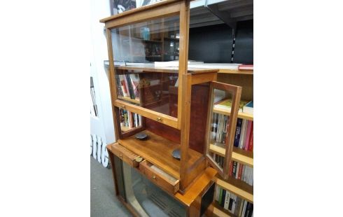 VITRINE NOYER 2 TIROIRS