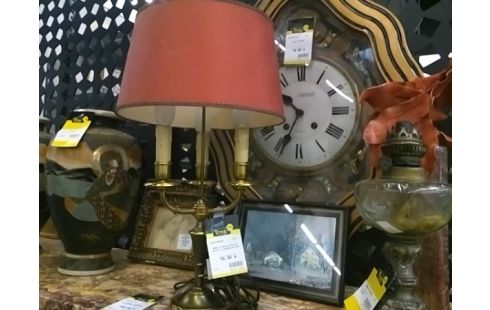 LAMPE ST BOUILLOTTE EN LAITON 3 LUMIERES XX EME