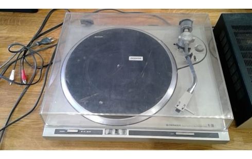 TOURNE DISQUES PIONNER PL 300