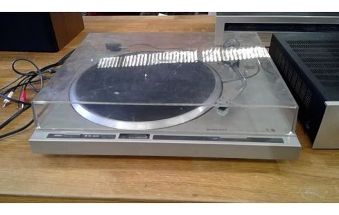 TOURNE DISQUES PIONNER PL 300