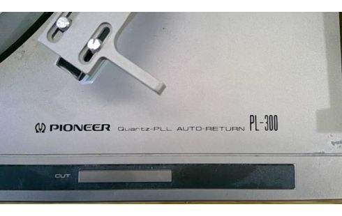 TOURNE DISQUES PIONNER PL 300